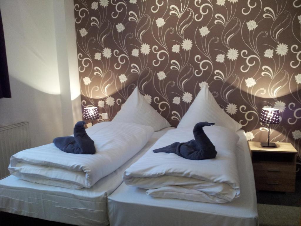 Landgasthof Moersbergei Bubenreuth Room photo